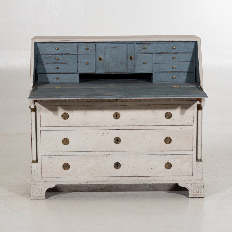 Fine bureau with carvings and columns, 19th C.