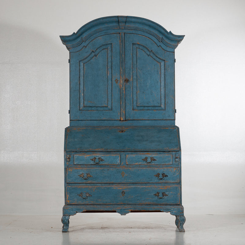 Cabinet in a beautiful bluish colour, circa 100 years old.