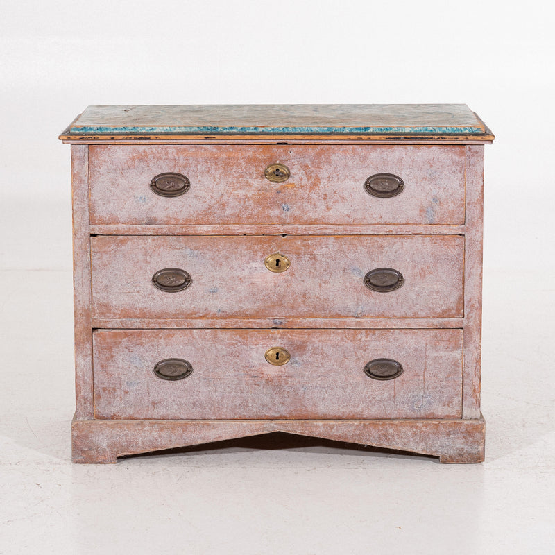 Beautiful chest in wonderful original paint, circa 1820. - Selected Design & Antiques