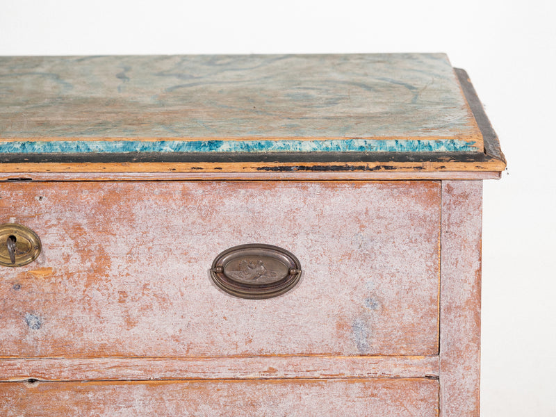 Beautiful chest in wonderful original paint, circa 1820. - Selected Design & Antiques